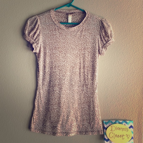 HP🌟Vintage Fish Bowl Women’s Animal Print Top - Picture 1 of 3